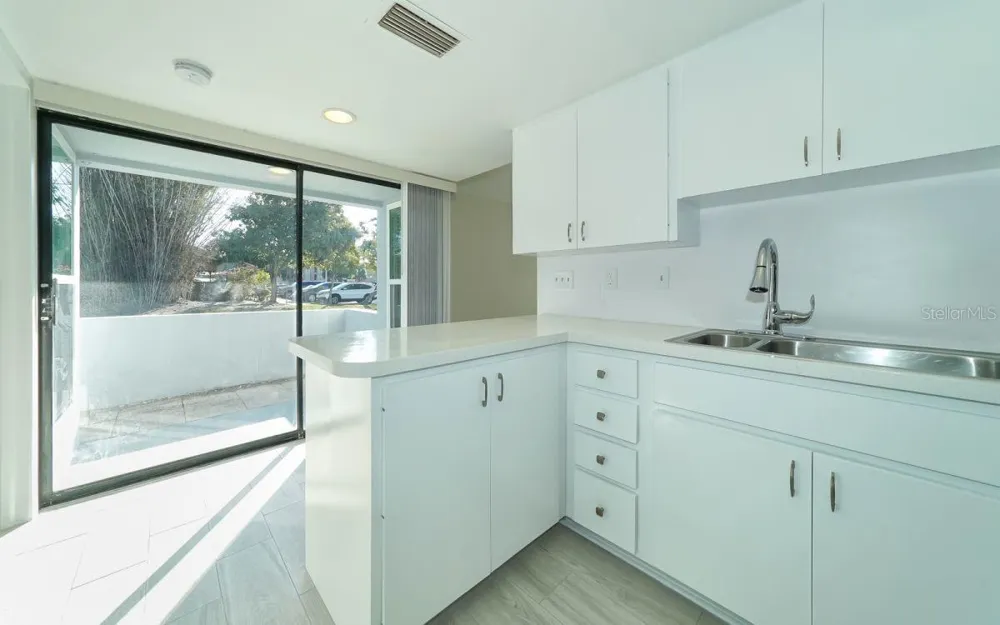 2139 COUVER DRIVE #2139 Sarasota, FL 34231
