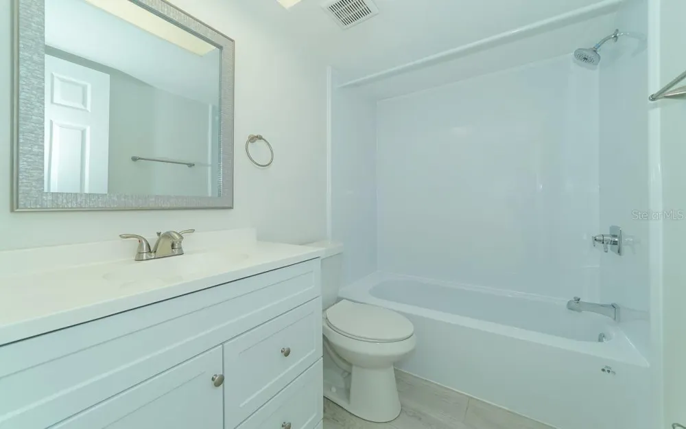 2139 COUVER DRIVE #2139 Sarasota, FL 34231