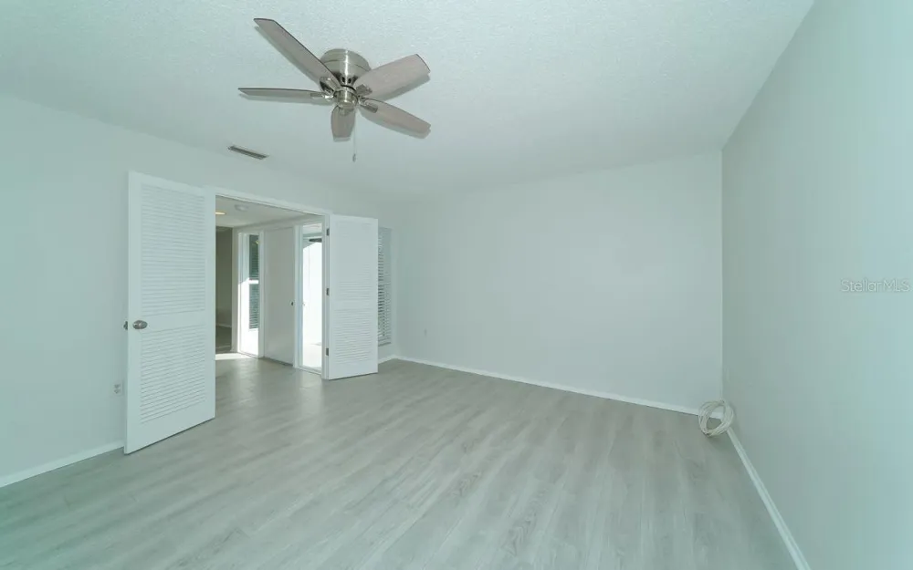 2139 COUVER DRIVE #2139 Sarasota, FL 34231
