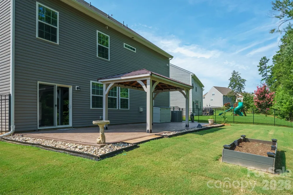 111 Lambeth Loop Mooresville, NC 28115