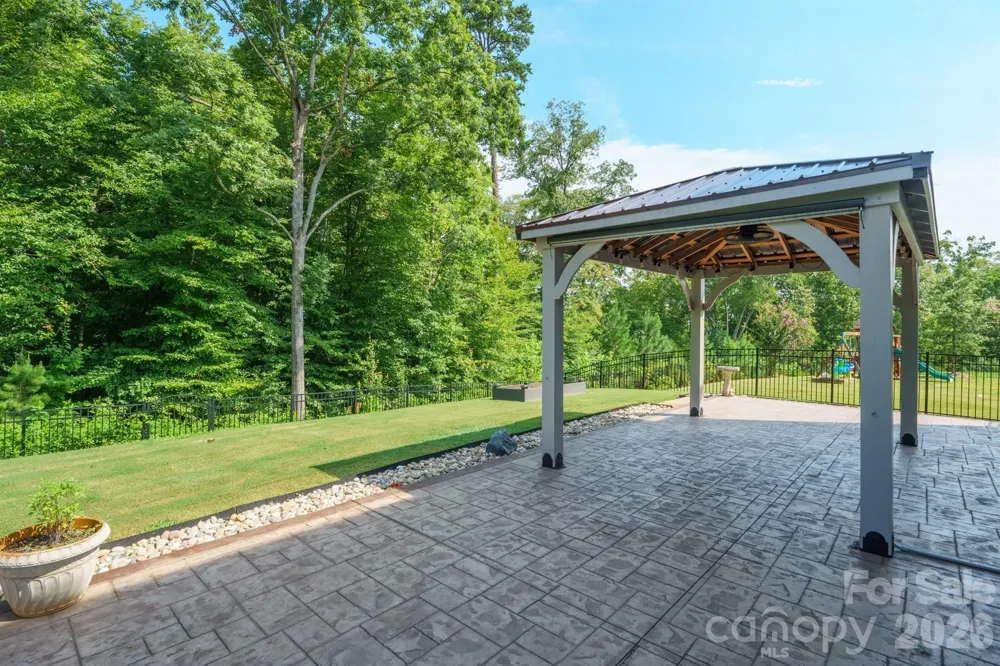 111 Lambeth Loop Mooresville, NC 28115