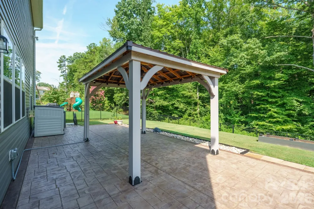 111 Lambeth Loop Mooresville, NC 28115