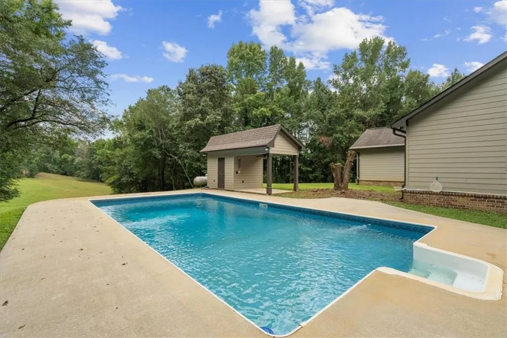 1358 Reeves Station Road SW Calhoun, GA 30701