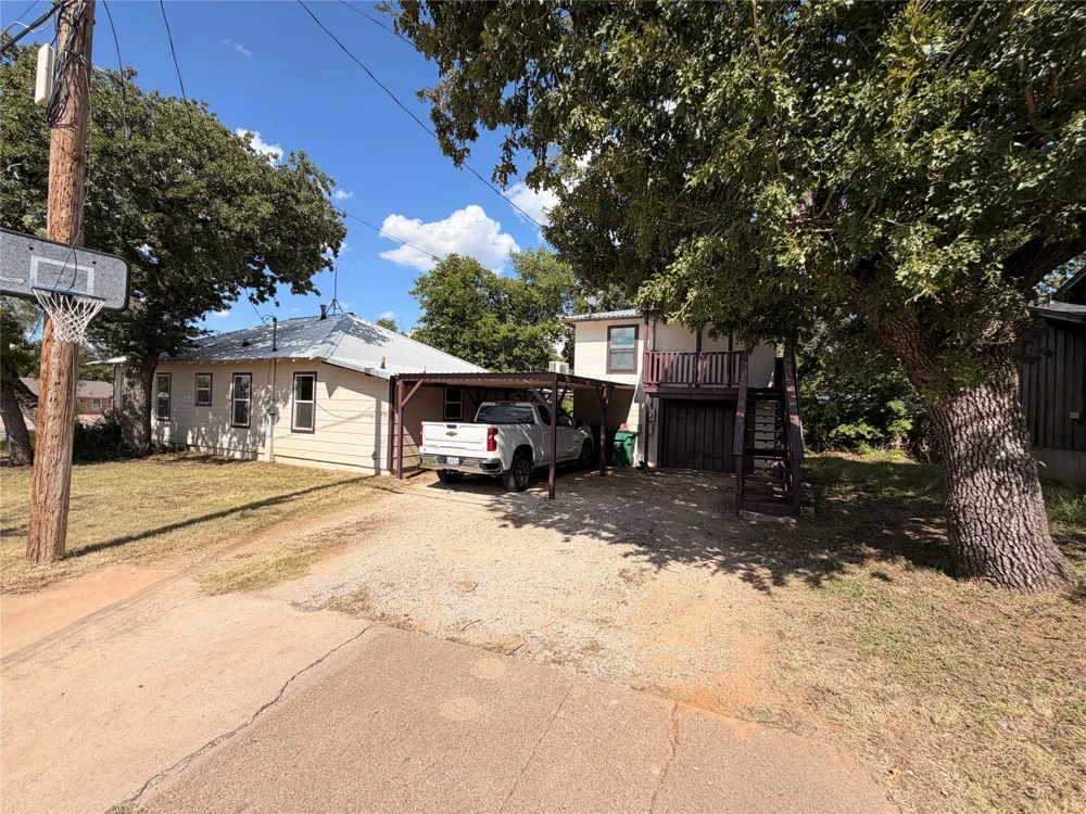 712 W Main Street Eastland, TX 76448