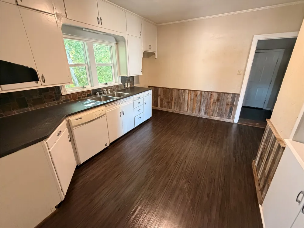 712 W Main Street Eastland, TX 76448