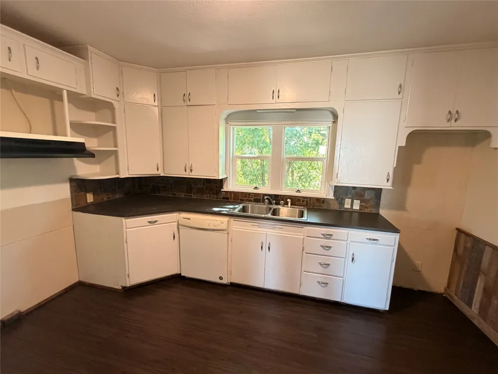 712 W Main Street Eastland, TX 76448