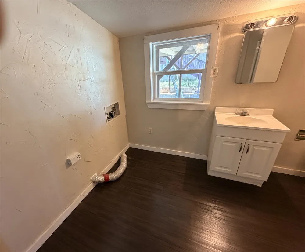 712 W Main Street Eastland, TX 76448
