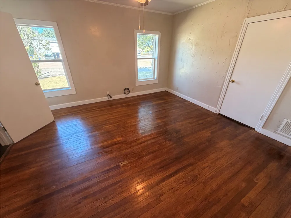 712 W Main Street Eastland, TX 76448