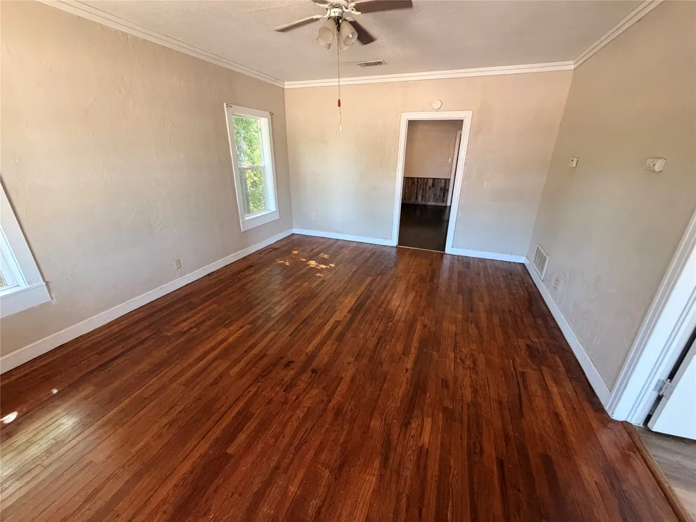 712 W Main Street Eastland, TX 76448