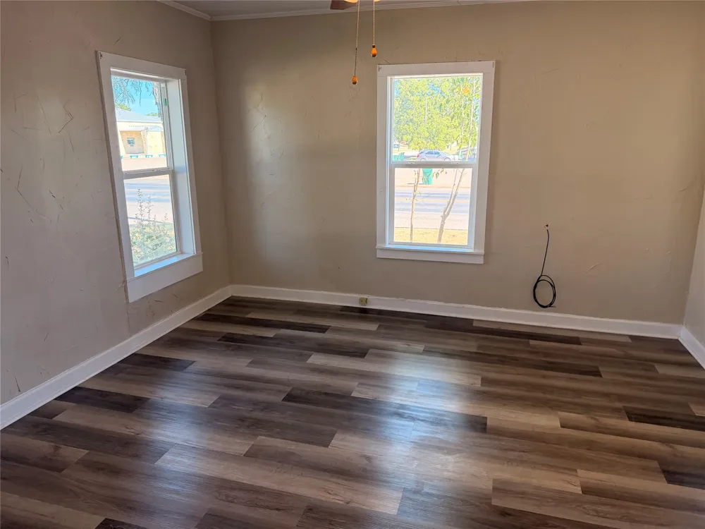 712 W Main Street Eastland, TX 76448