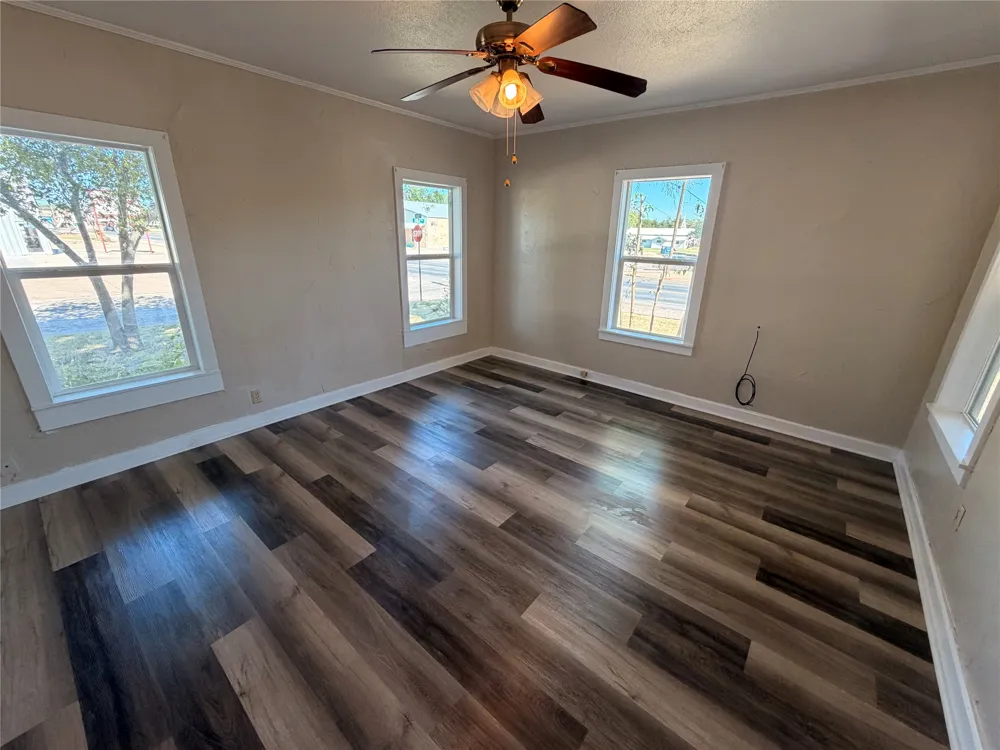 712 W Main Street Eastland, TX 76448