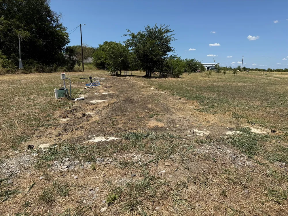 101 CR 4709 Leonard, TX 75452