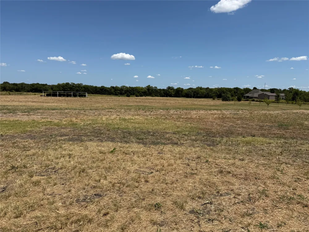 101 CR 4709 Leonard, TX 75452