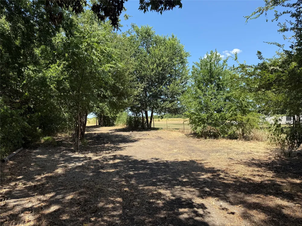 101 CR 4709 Leonard, TX 75452