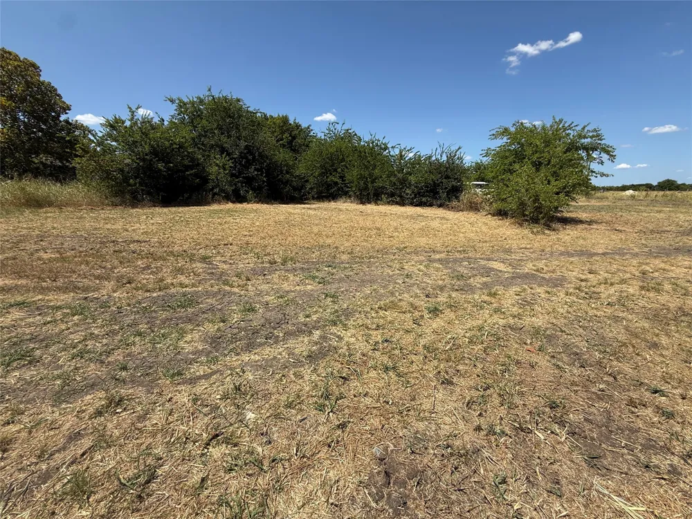 101 CR 4709 Leonard, TX 75452