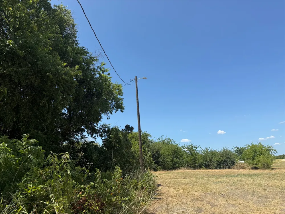 101 CR 4709 Leonard, TX 75452