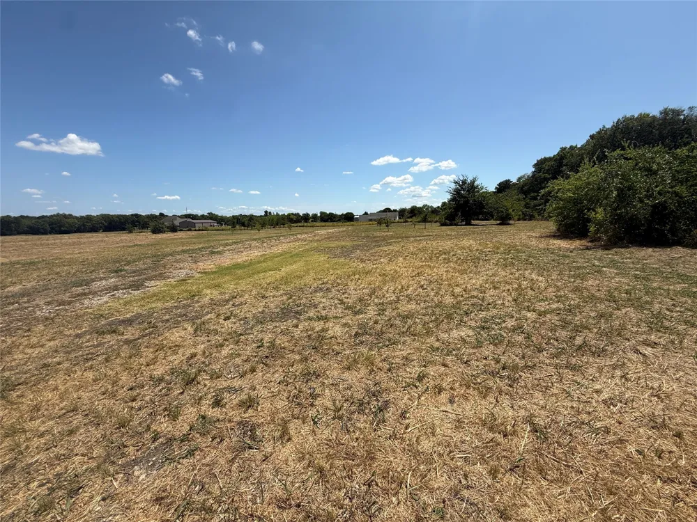 101 CR 4709 Leonard, TX 75452