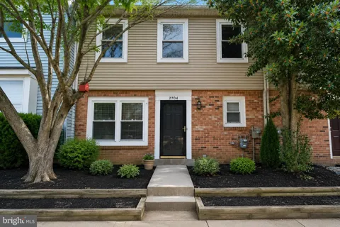 2704 ELBERTA LANE