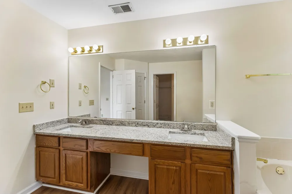 4348 Cambridge Dr Antioch, TN 37013