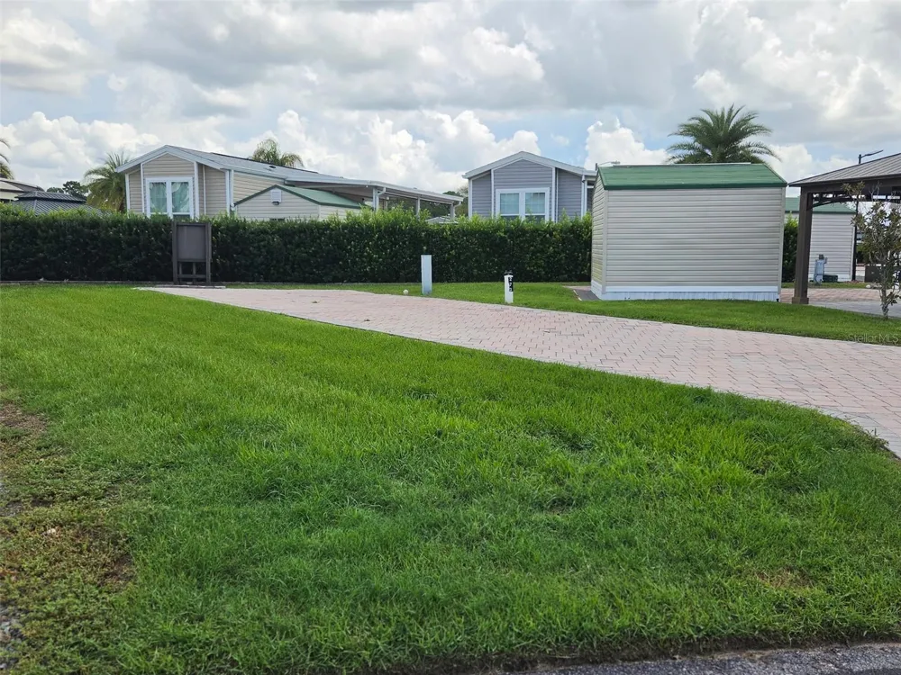 2408 CITRUS TREE ROAD Clermont, FL 34714