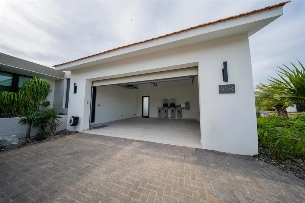 908 CORREDOR MIRALAGO Dorado, PR 00646