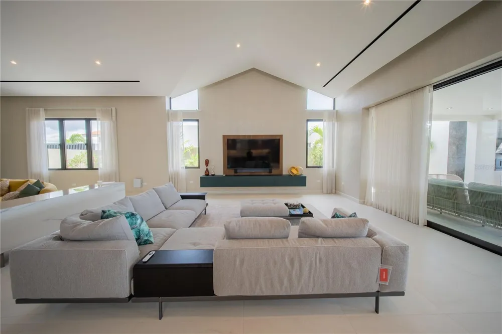 908 CORREDOR MIRALAGO Dorado, PR 00646