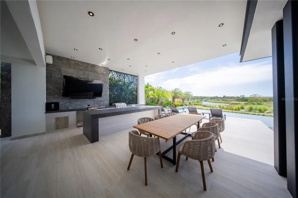 908 CORREDOR MIRALAGO Dorado, PR 00646