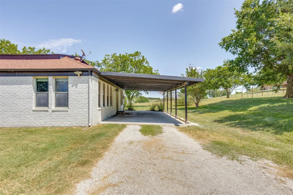 13800 Llano Drive Weatherford, TX 76087