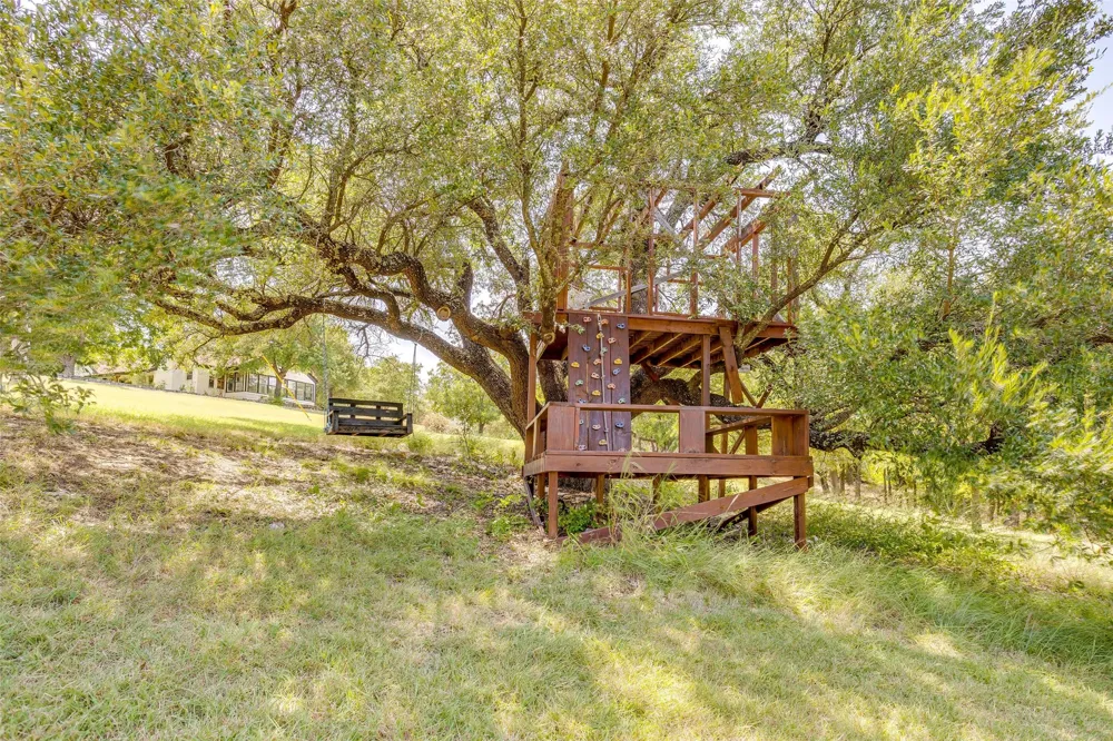 13800 Llano Drive Weatherford, TX 76087