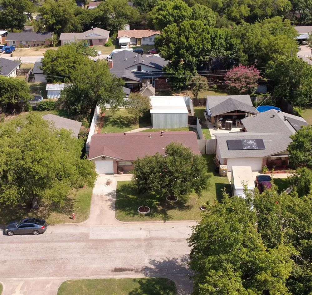 820 Russell Road Everman, TX 76140