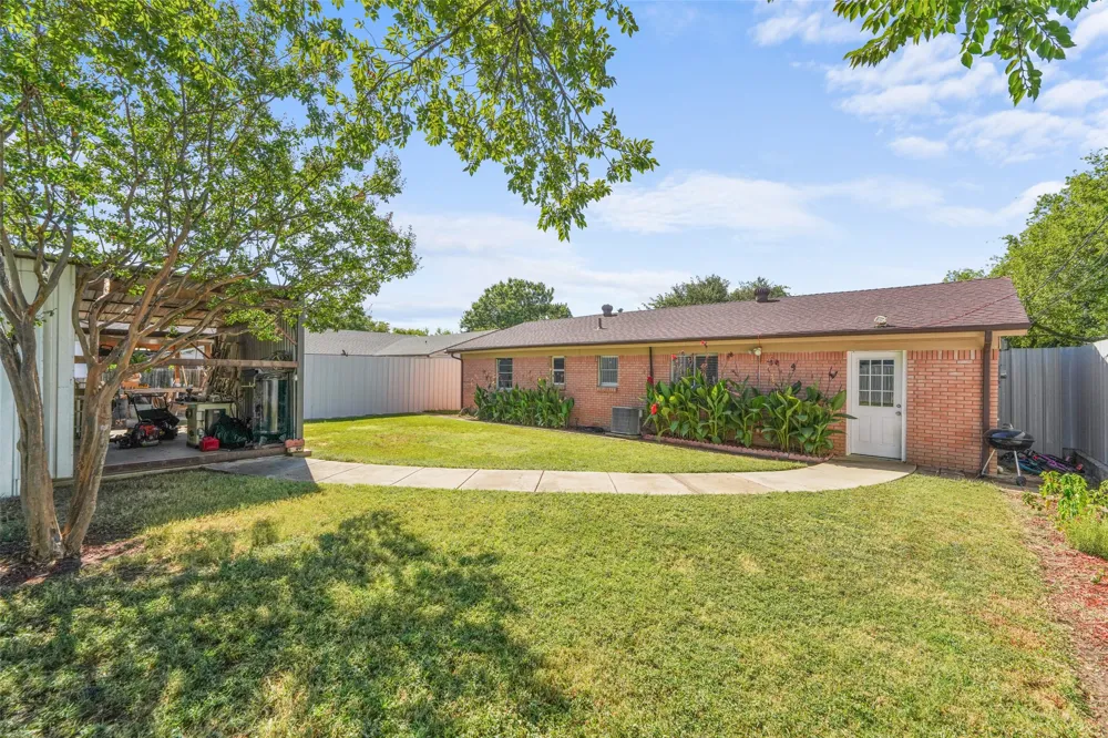 820 Russell Road Everman, TX 76140