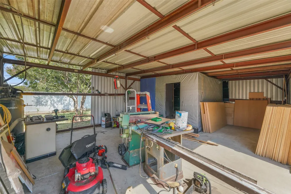 820 Russell Road Everman, TX 76140