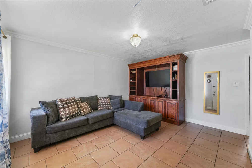 820 Russell Road Everman, TX 76140
