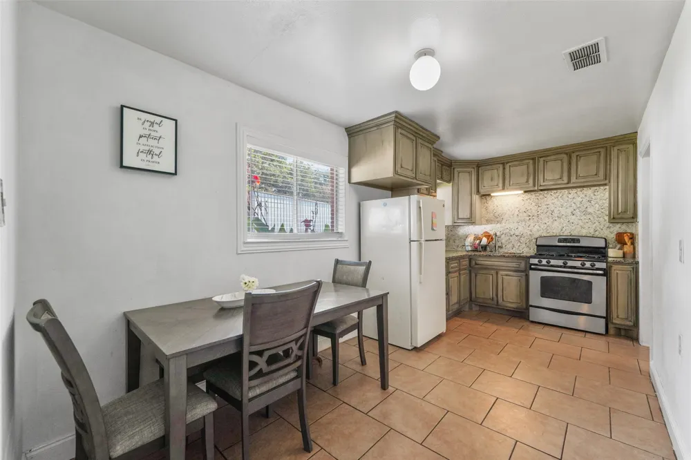 820 Russell Road Everman, TX 76140