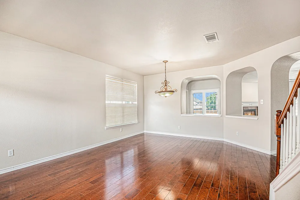 605 Port Royale Way Euless, TX 76039