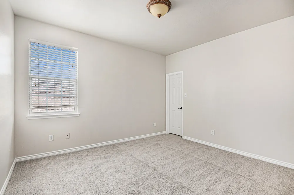 605 Port Royale Way Euless, TX 76039