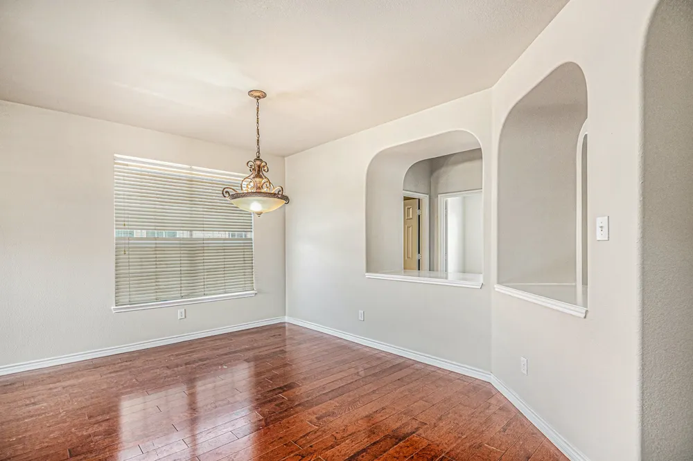 605 Port Royale Way Euless, TX 76039