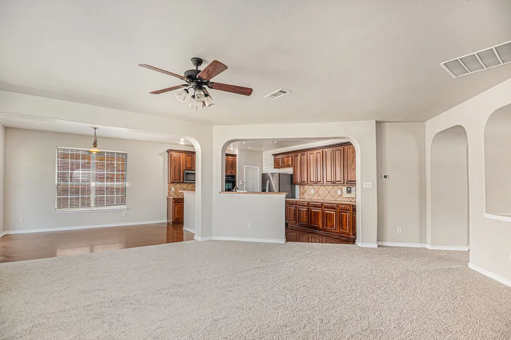 605 Port Royale Way Euless, TX 76039