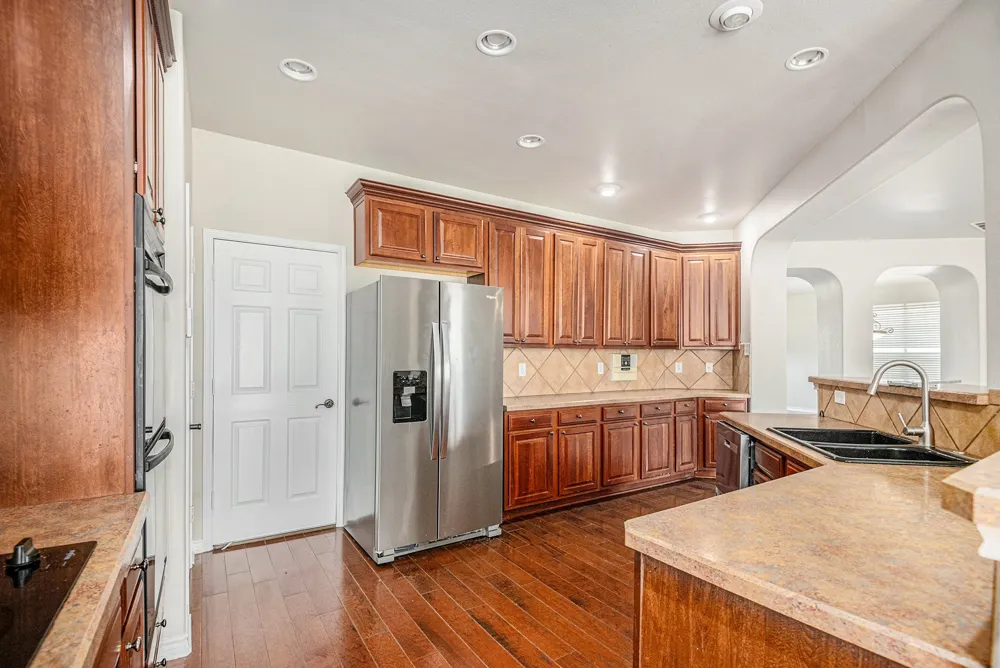 605 Port Royale Way Euless, TX 76039