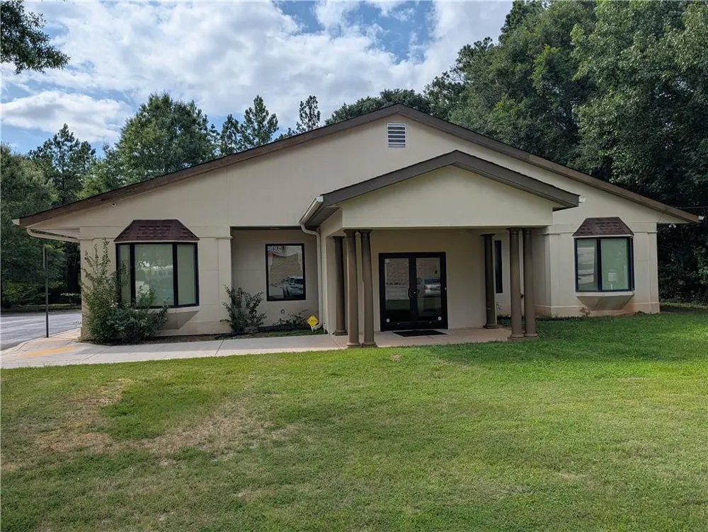 7446 Covington Highway Lithonia, GA 30058