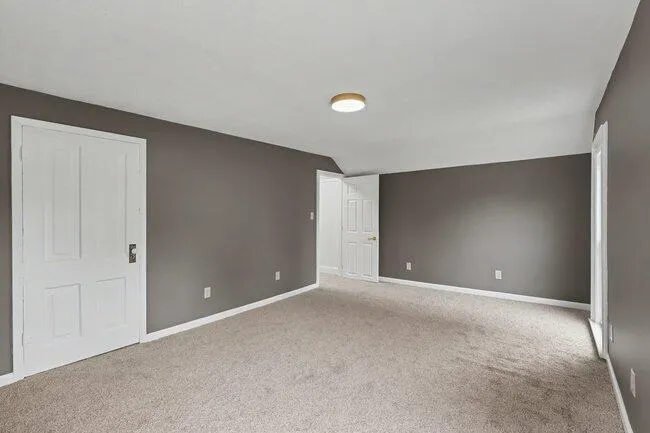 937 W Giles Road Muskegon, MI 49445