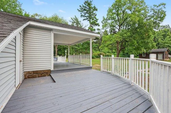 937 W Giles Road Muskegon, MI 49445