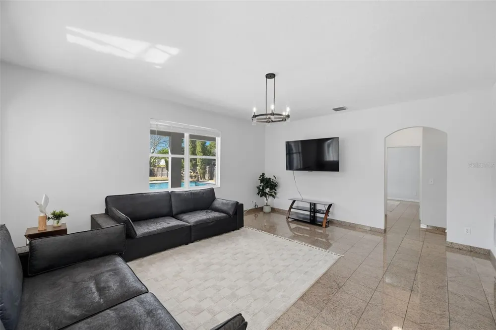 1542 MCCREA DRIVE Lutz, FL 33549
