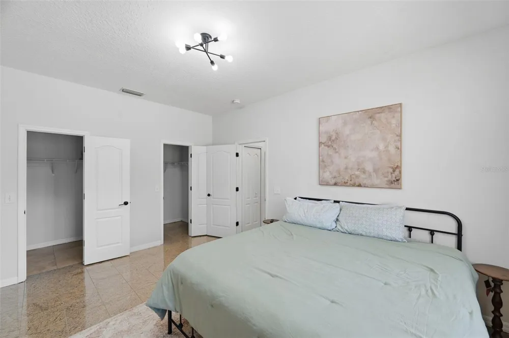 1542 MCCREA DRIVE Lutz, FL 33549