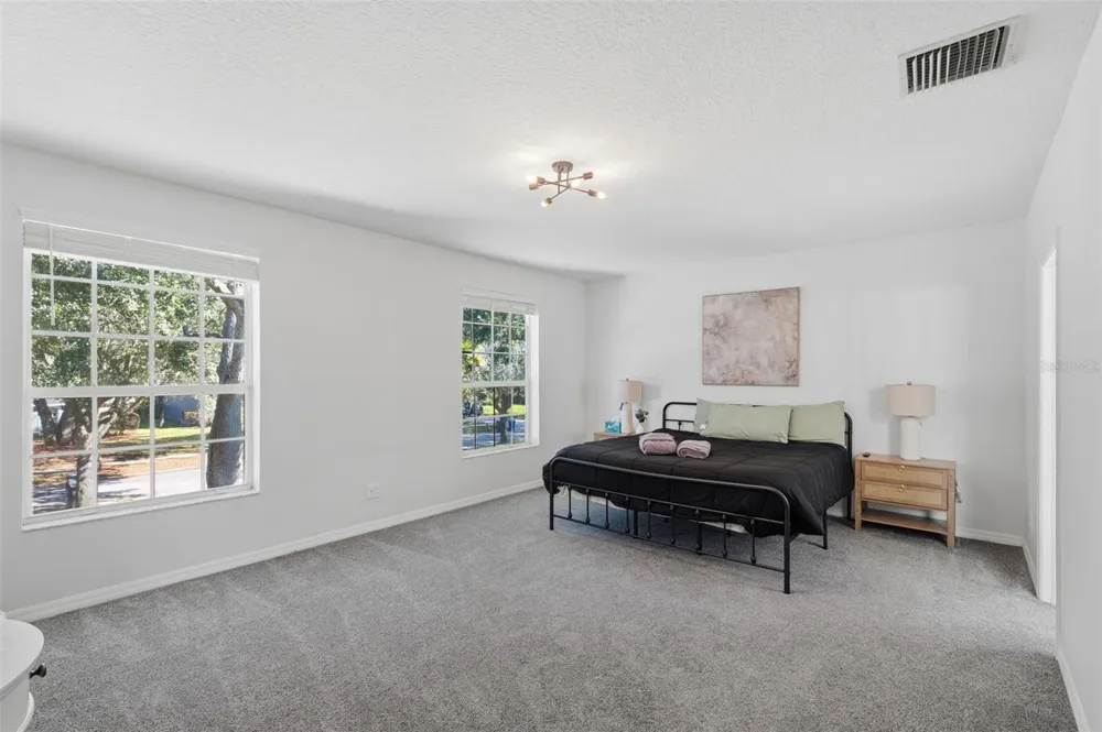 1542 MCCREA DRIVE Lutz, FL 33549