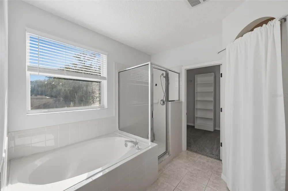 1542 MCCREA DRIVE Lutz, FL 33549