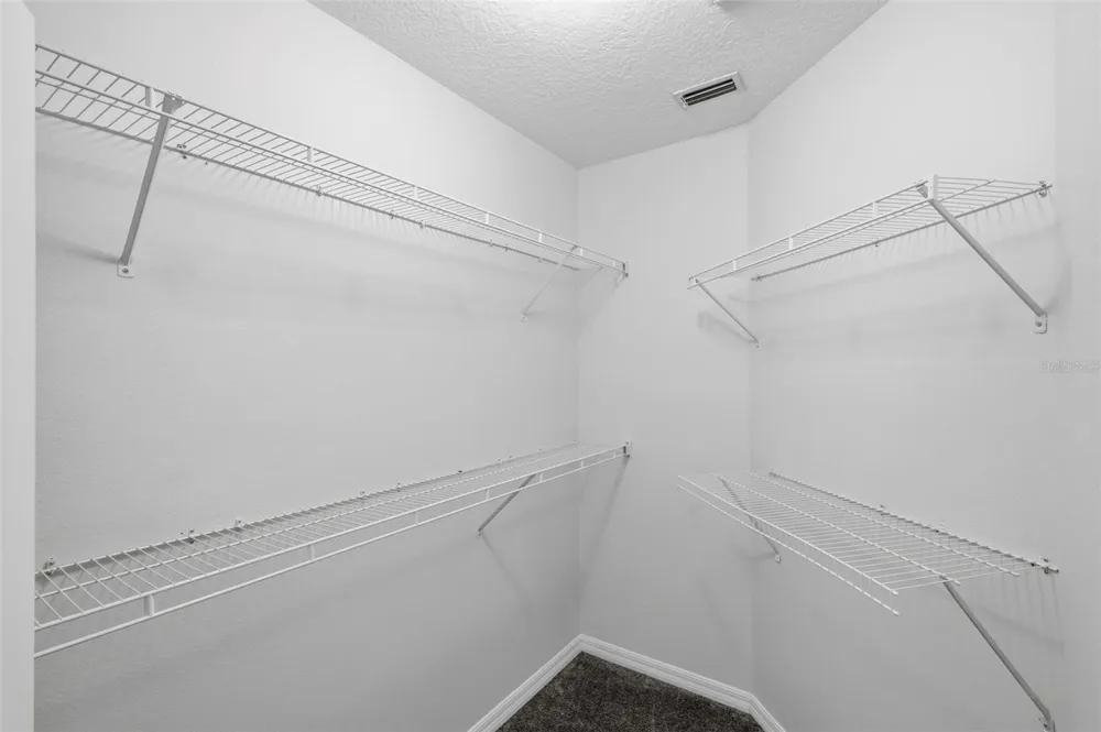 1542 MCCREA DRIVE Lutz, FL 33549