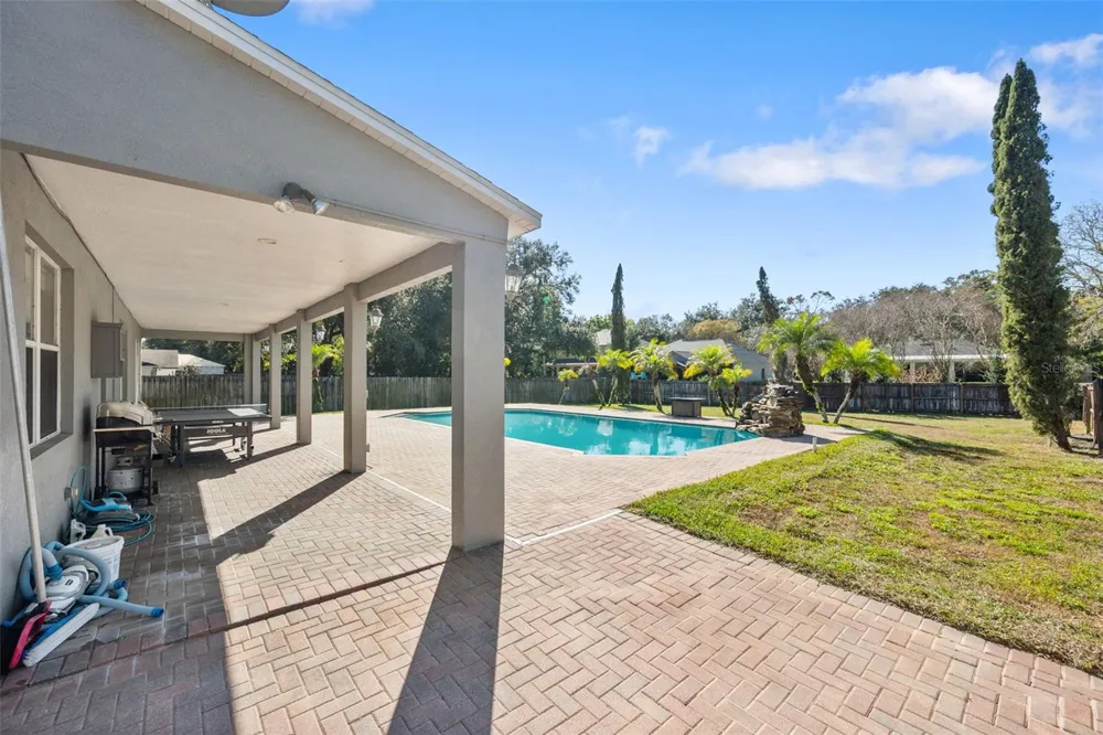 1542 MCCREA DRIVE Lutz, FL 33549