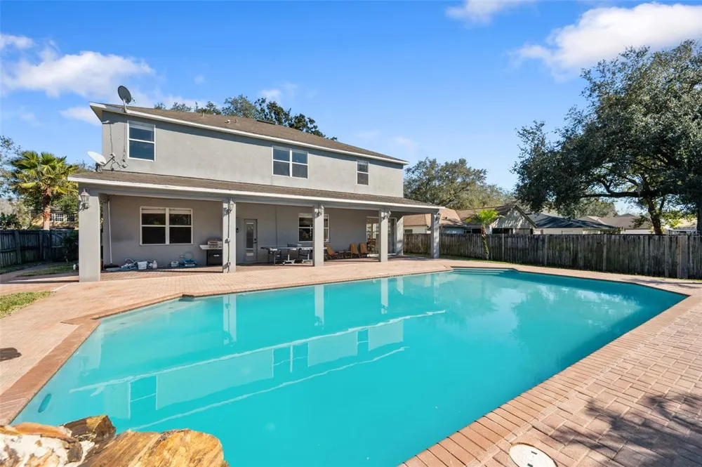1542 MCCREA DRIVE Lutz, FL 33549