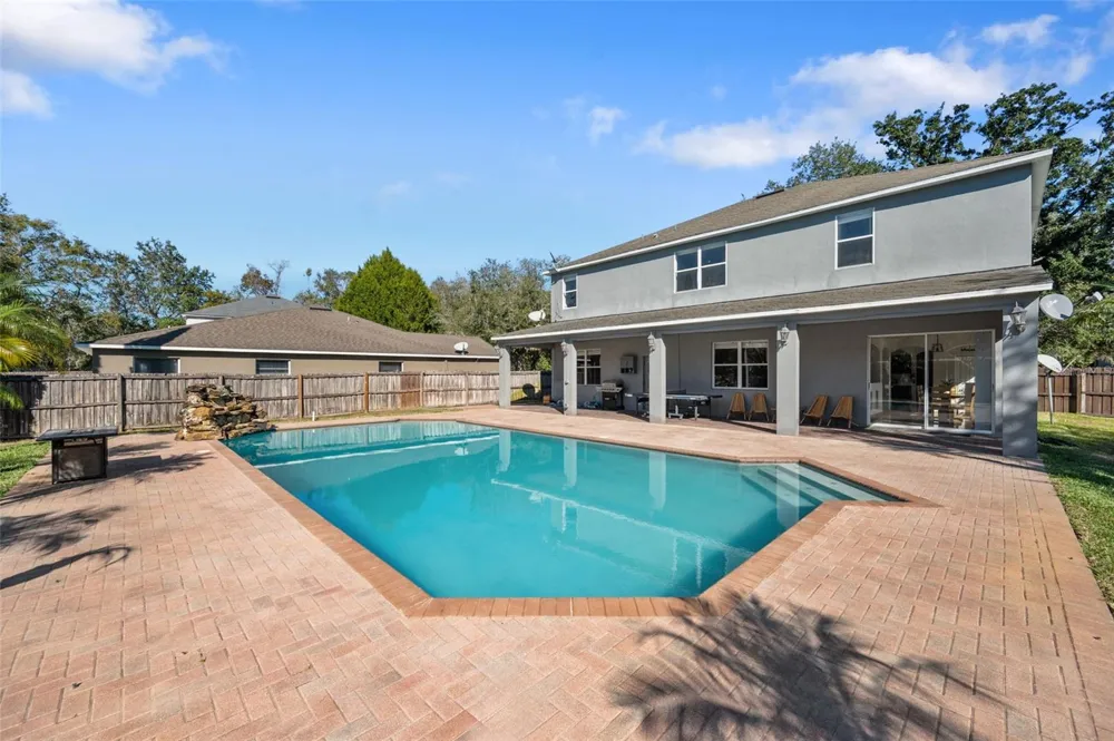 1542 MCCREA DRIVE Lutz, FL 33549